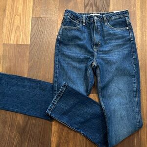 zara slim flare high rise jeans w/splits